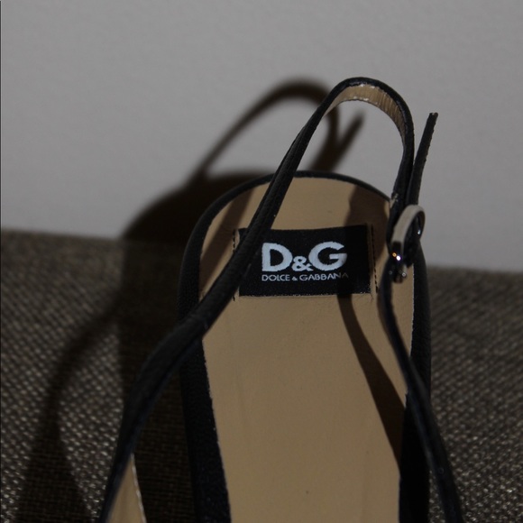RARE VINTAGE BLACK DOLCE & GABBANA BUCKLED STRAP HEELS - Picture 3 of 7